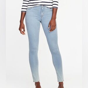 Old Navy Mid-Rise Rockstar 24/7 Light Wash Skinny Jeans